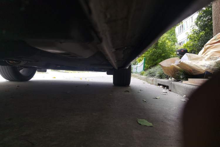 Used Geely Auto Monjaro L 2024 2.0TD DCT EVO Two-Wheel Drive Long-Range Version Chassis Rear Right