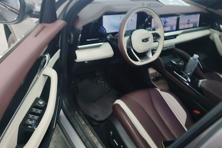 Used Geely Auto Monjaro L 2024 2.0TD High-Power Automatic Two-Wheel Drive Yunqi Version Driver Seat