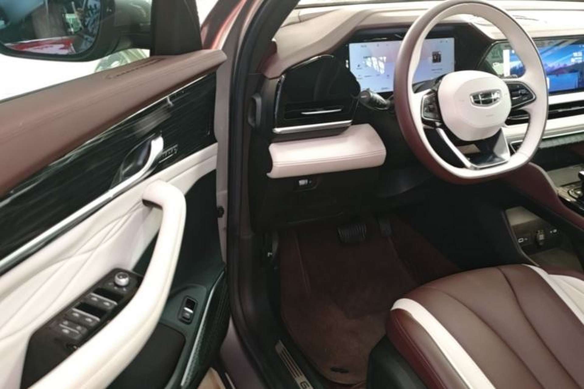 Used Geely Auto Monjaro L 2024 2.0TD High-Power Automatic Two-Wheel Drive Yunqi Version Driver Seat
