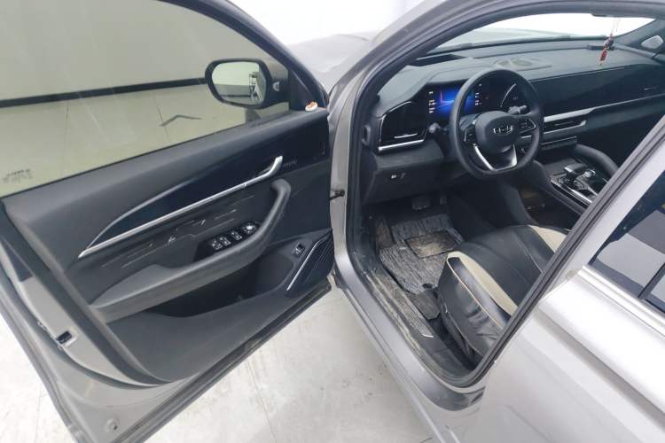 Used Geely Auto Monjaro L 2024 2.0TD High-Power Automatic Two-Wheel Drive Skyline Edition Driver Seat
