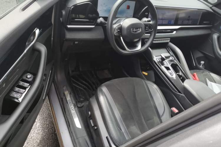 Used Geely Auto Monjaro L 2024 2.0TD High-Power Automatic Two-Wheel Drive Skyline Edition Driver Seat