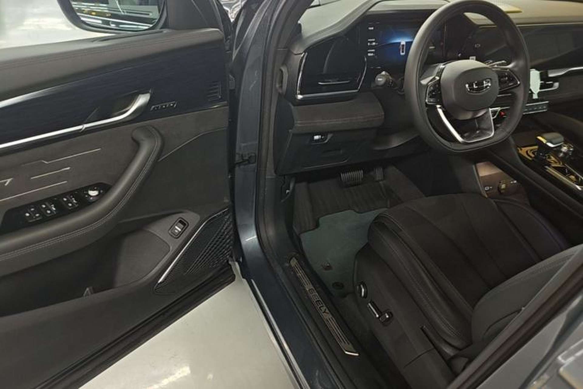 Used Geely Auto Monjaro L 2024 2.0TD High-Power Automatic Two-Wheel Drive Skyline Edition Driver Seat