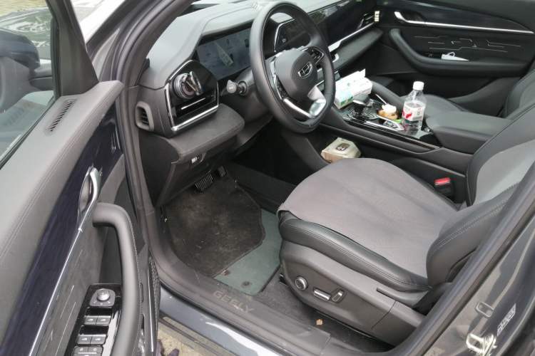 Used Geely Auto Monjaro L 2024 2.0TD High-Power Automatic Two-Wheel Drive Skyline Edition Driver Seat