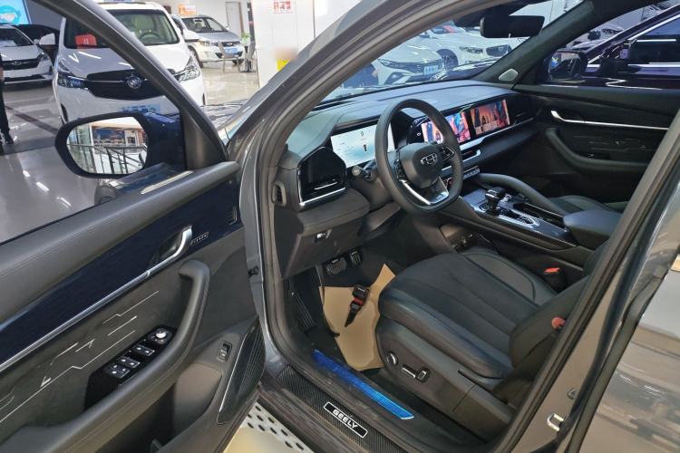 Used Geely Auto Monjaro L 2024 2.0TD High-Power Automatic Two-Wheel Drive Skyline Edition Driver Seat