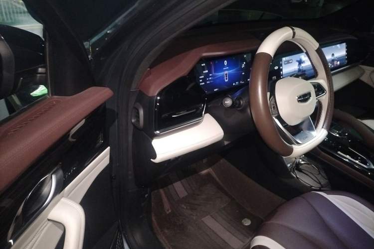 Used Geely Auto Monjaro L 2024 2.0TD High-Power Automatic Two-Wheel Drive Yunqi Version Driver Seat