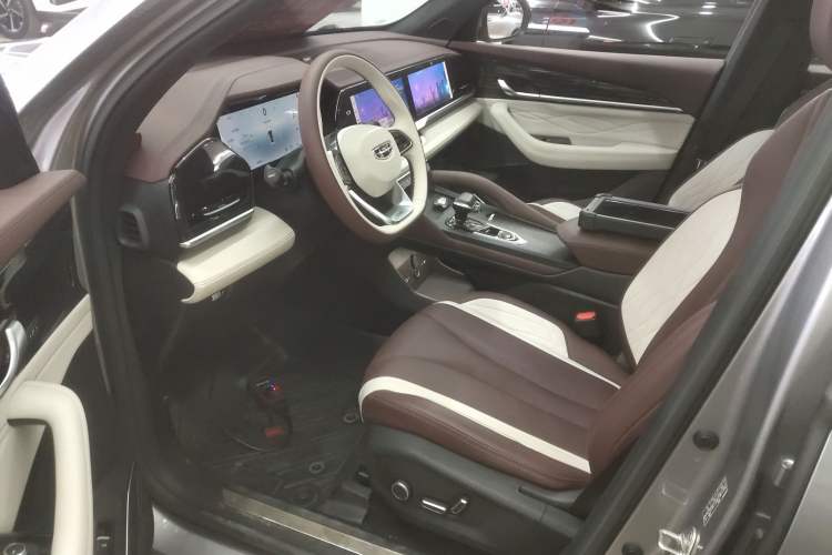 Used Geely Auto Monjaro L 2024 2.0TD High-Power Automatic Two-Wheel Drive Yunqi Version Driver Seat