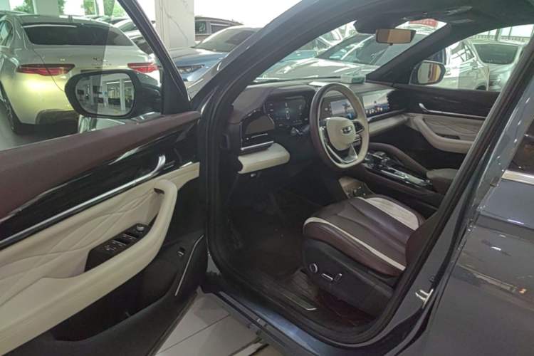Used Geely Auto Monjaro L 2024 2.0TD High-Power Automatic Two-Wheel Drive Yunqi Version Driver Seat