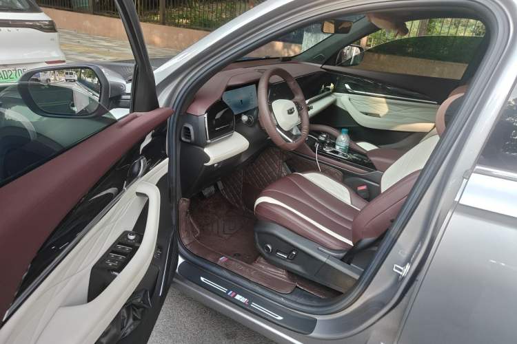 Used Geely Auto Monjaro L 2024 2.0TD High-Power Automatic Two-Wheel Drive Yunqi Version Driver Seat