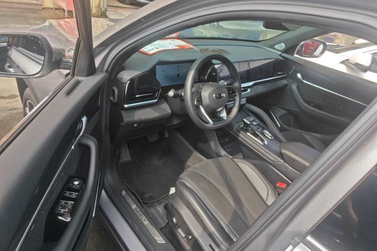Used Geely Auto Monjaro L 2024 2.0TD High-Power Automatic Two-Wheel Drive Skyline Edition Driver Seat