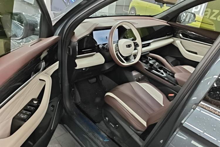 Used Geely Auto Monjaro L 2024 2.0TD High-Power Automatic Two-Wheel Drive Yunqi Version Driver Seat