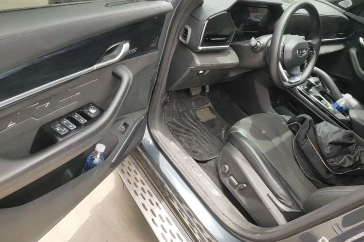 Used Geely Auto Monjaro L 2024 2.0TD High-Power Automatic Two-Wheel Drive Skyline Edition Driver Seat