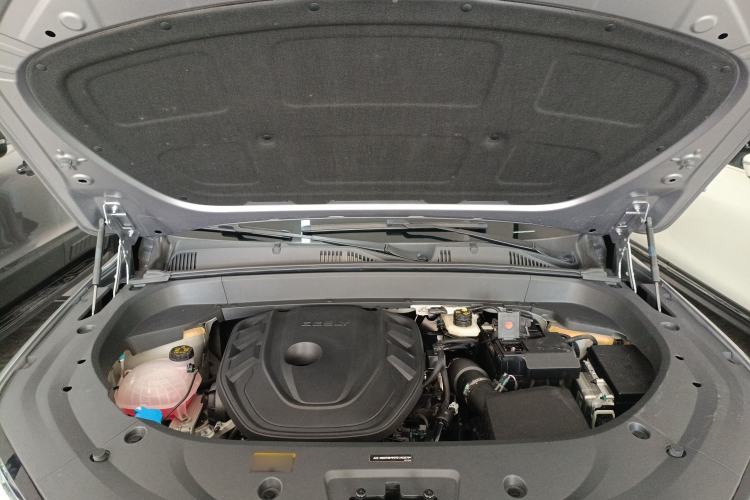 Used Geely Auto Monjaro L 2024 2.0TD High-Power Automatic Two-Wheel Drive Skyline Edition Engine Bay