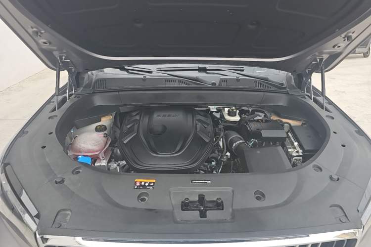 Used Geely Auto Monjaro L 2024 2.0TD High-Power Automatic Two-Wheel Drive Yunqi Version Engine Bay
