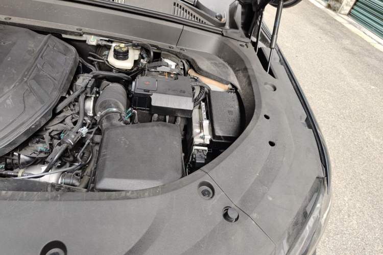 Used Geely Auto Monjaro L 2024 2.0TD High-Power Automatic Two-Wheel Drive Yunqi Version Engine Bay Left