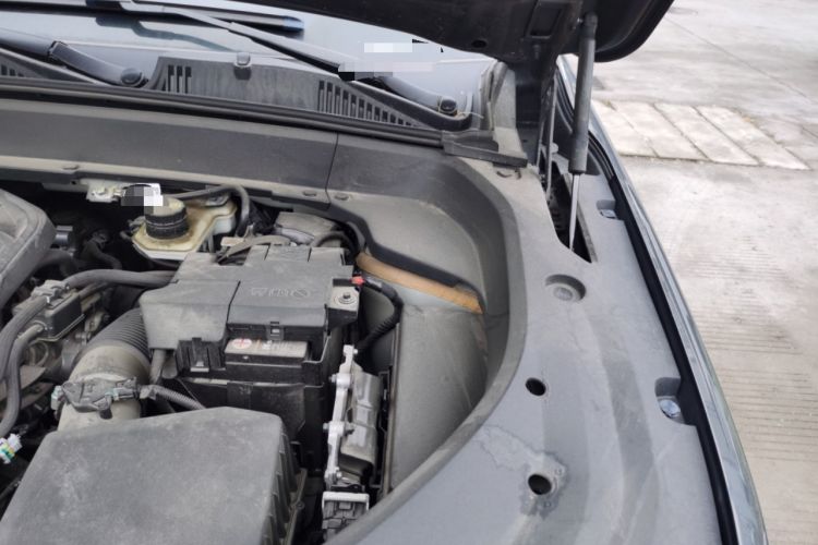 Used Geely Auto Monjaro L 2024 2.0TD High-Power Automatic Two-Wheel Drive Skyline Edition Engine Bay Left