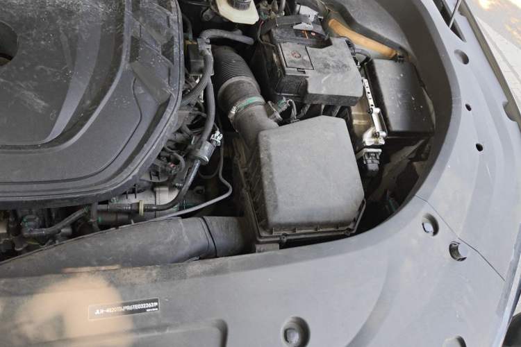 Used Geely Auto Monjaro L 2024 2.0TD DCT EVO Two-Wheel Drive Long-Range Version Engine Bay Left