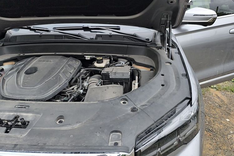 Used Geely Auto Monjaro L 2024 2.0TD High-Power Automatic Two-Wheel Drive Yunqi Version Engine Bay Left