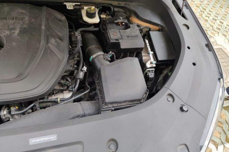 Used Geely Auto Monjaro L 2024 2.0TD High-Power Automatic Two-Wheel Drive Skyline Edition Engine Bay Left