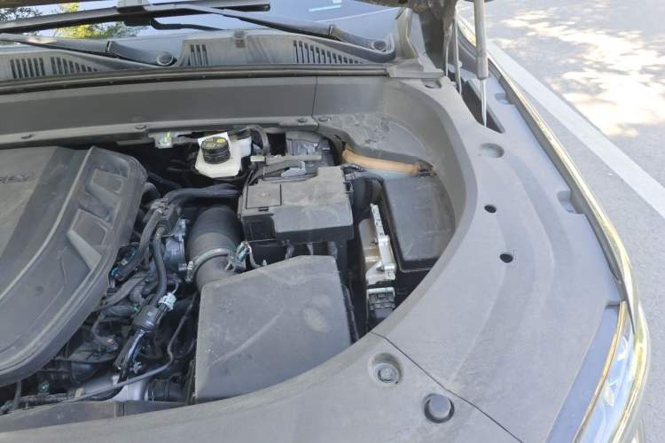 Used Geely Auto Monjaro L 2024 2.0TD DCT EVO Two-Wheel Drive Long-Range Version Engine Bay Left