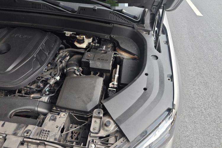 Used Geely Auto Monjaro L 2024 2.0TD High-Power Automatic Two-Wheel Drive Yunqi Version Engine Bay Left