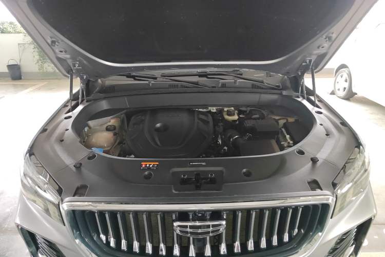 Used Geely Auto Monjaro L 2024 2.0TD High-Power Automatic Two-Wheel Drive Yunqi Version Engine Bay