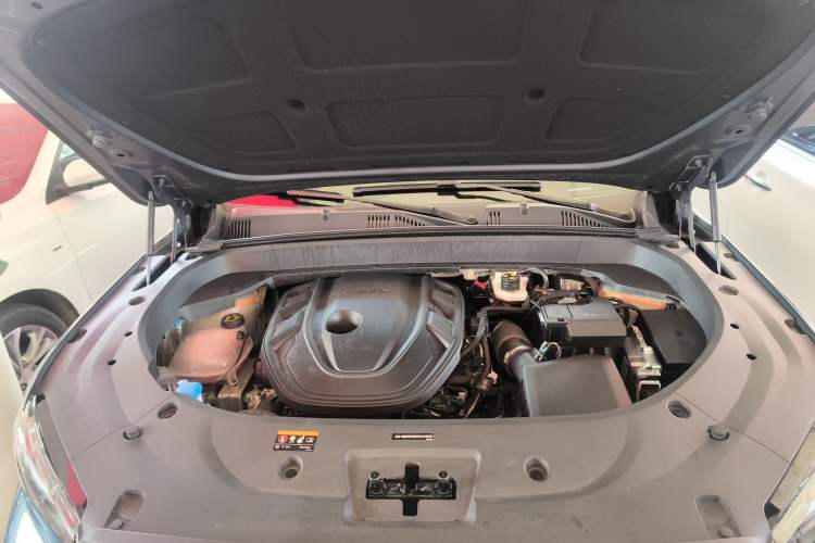 Used Geely Auto Monjaro L 2024 2.0TD High-Power Automatic Two-Wheel Drive Yunqi Version Engine Bay