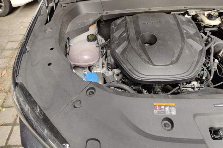 Used Geely Auto Monjaro L 2024 2.0TD High-Power Automatic Two-Wheel Drive Yunqi Version Engine Bay Right
