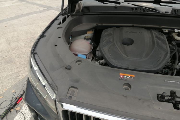 Used Geely Auto Monjaro L 2024 2.0TD High-Power Automatic Two-Wheel Drive Skyline Edition Engine Bay Right
