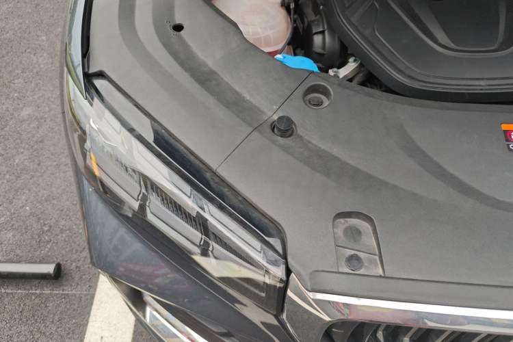Used Geely Auto Monjaro L 2024 2.0TD High-Power Automatic Two-Wheel Drive Yunqi Version Engine Bay Right