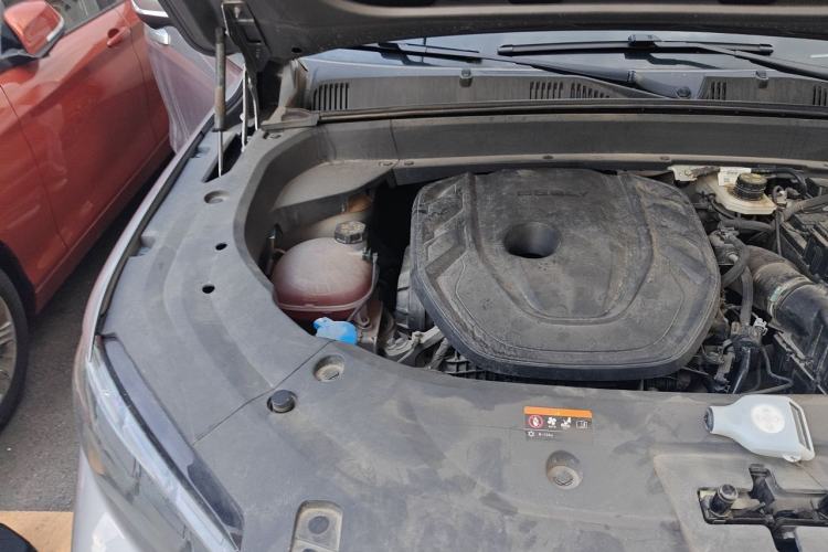 Used Geely Auto Monjaro L 2024 2.0TD High-Power Automatic Two-Wheel Drive Skyline Edition Engine Bay Right