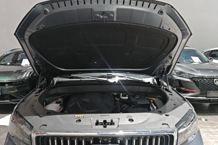 Used Geely Auto Monjaro L 2024 2.0TD DCT EVO Two-Wheel Drive Long-Range Version Engine Bay