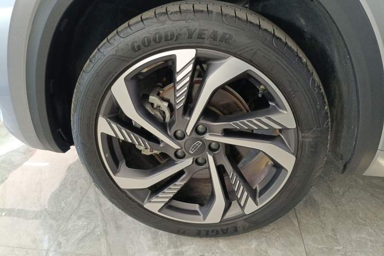 Used Geely Auto Monjaro L 2024 2.0TD High-Power Automatic Two-Wheel Drive Skyline Edition Exterior 4