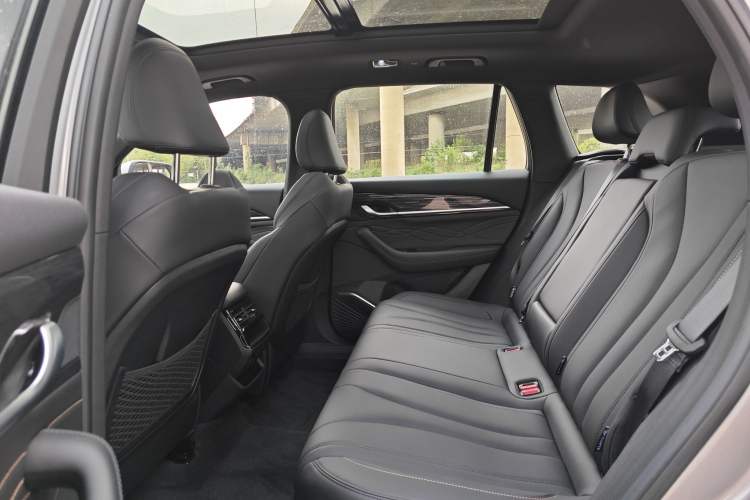 Used Geely Auto Monjaro L 2024 2.0TD DCT EVO Two-Wheel Drive Long-Range Version Exterior 8