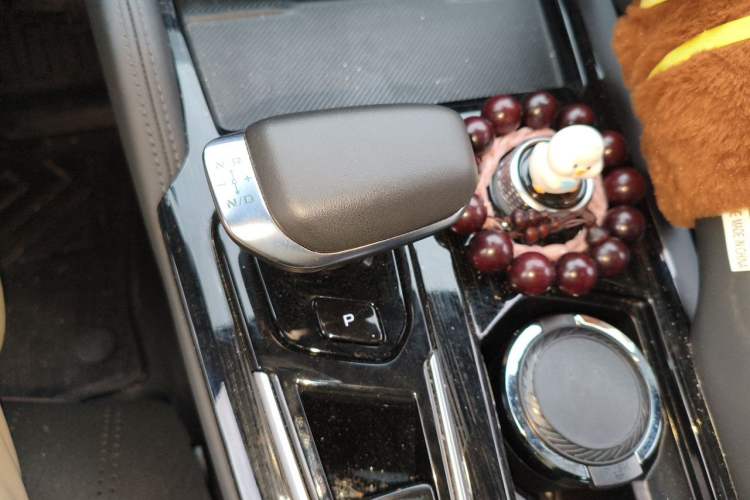 Used Geely Auto Monjaro L 2024 2.0TD High-Power Automatic Two-Wheel Drive Skyline Edition Gear Lever