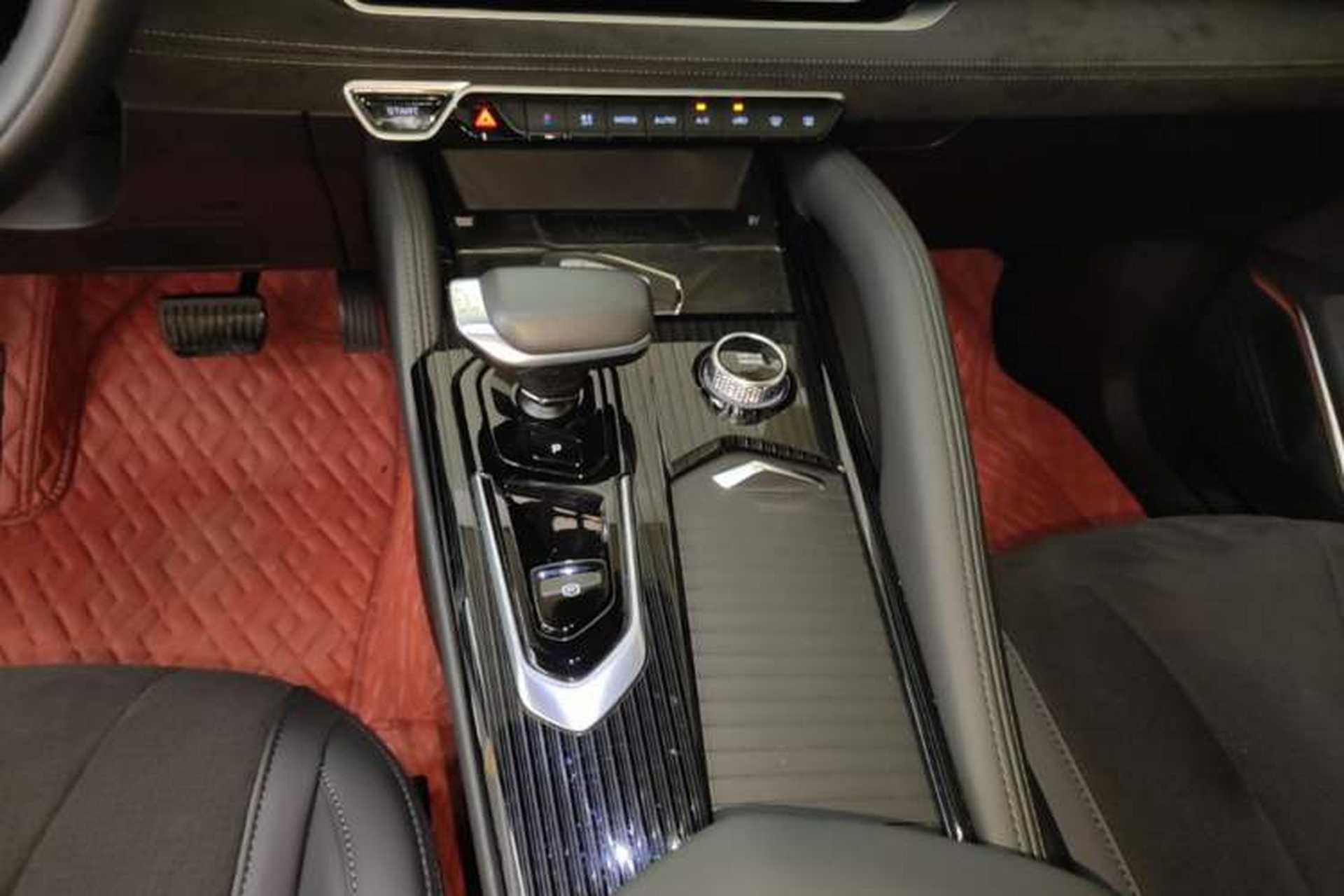 Used Geely Auto Monjaro L 2024 2.0TD High-Power Automatic Two-Wheel Drive Skyline Edition Gear Lever