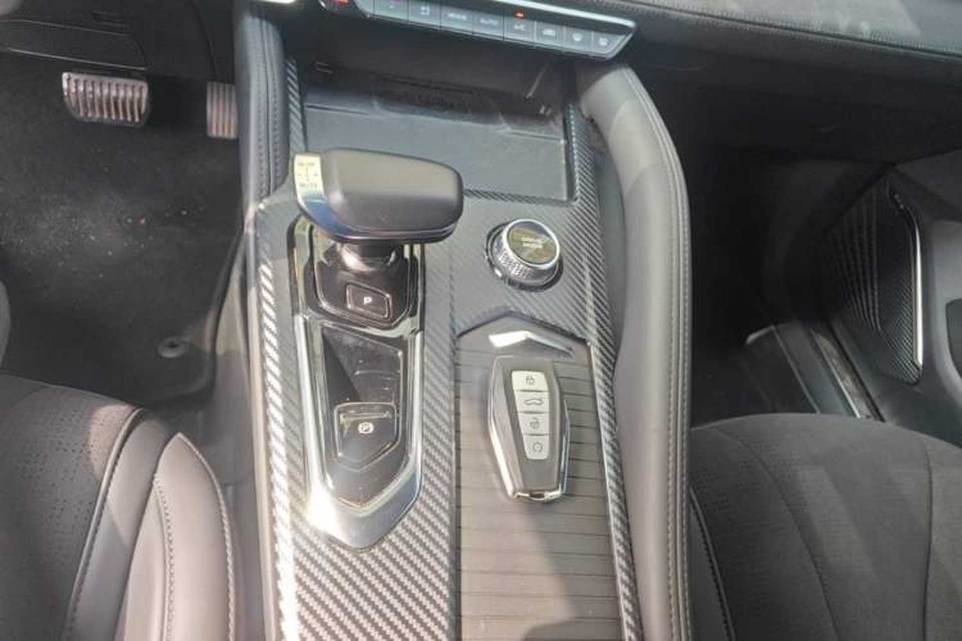 Used Geely Auto Monjaro L 2024 2.0TD High-Power Automatic Two-Wheel Drive Skyline Edition Gear Lever