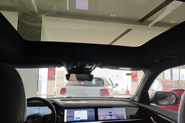Used Geely Auto Monjaro L 2024 2.0TD High-Power Automatic Two-Wheel Drive Skyline Edition Headliner
