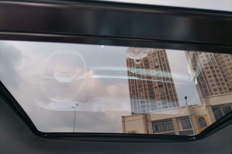 Used Geely Auto Monjaro L 2024 2.0TD High-Power Automatic Two-Wheel Drive Yunqi Version Headliner
