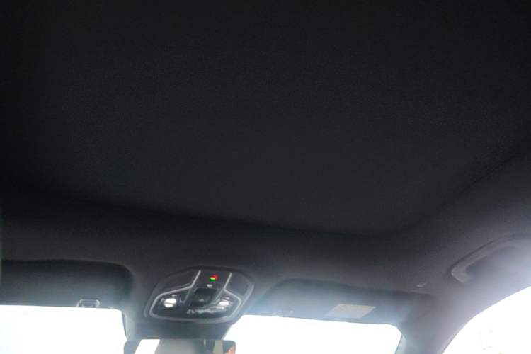 Used Geely Auto Monjaro L 2024 2.0TD High-Power Automatic Two-Wheel Drive Skyline Edition Headliner