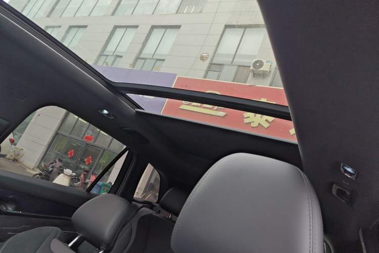 Used Geely Auto Monjaro L 2024 2.0TD High-Power Automatic Two-Wheel Drive Skyline Edition Headliner