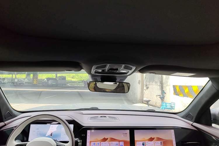 Used Geely Auto Monjaro L 2024 2.0TD High-Power Automatic Two-Wheel Drive Yunqi Version Headliner