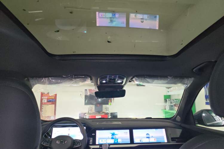 Used Geely Auto Monjaro L 2024 2.0TD High-Power Automatic Two-Wheel Drive Skyline Edition Headliner