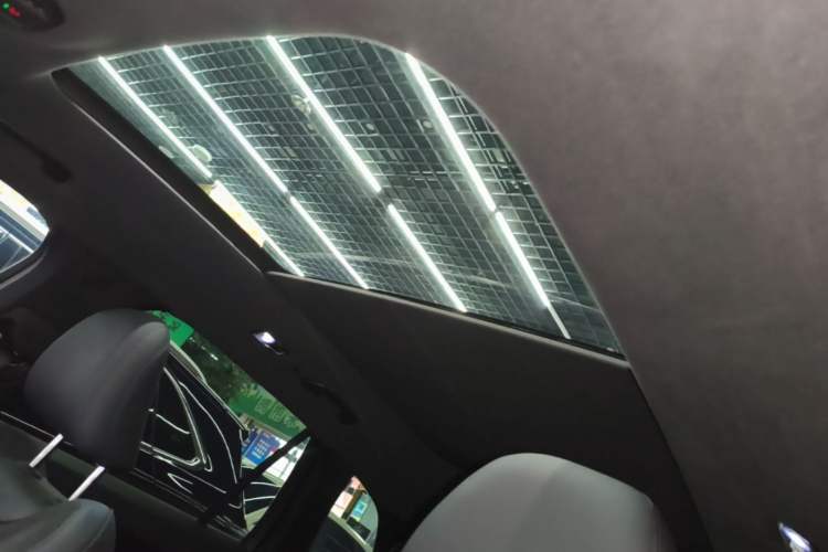 Used Geely Auto Monjaro L 2024 2.0TD High-Power Automatic Two-Wheel Drive Skyline Edition Headliner