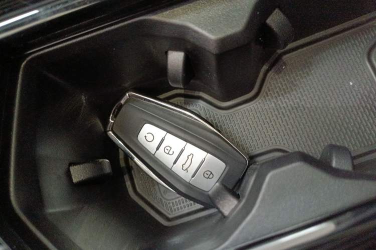 Used Geely Auto Monjaro L 2024 2.0TD High-Power Automatic Two-Wheel Drive Skyline Edition Interior 1