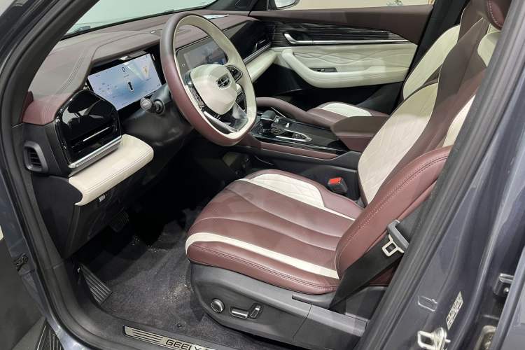 Used Geely Auto Monjaro L 2024 2.0TD High-Power Automatic Two-Wheel Drive Yunqi Version Interior 1