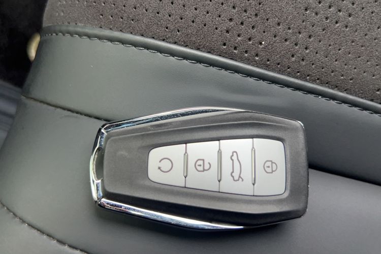 Used Geely Auto Monjaro L 2024 2.0TD High-Power Automatic Two-Wheel Drive Skyline Edition Interior 1