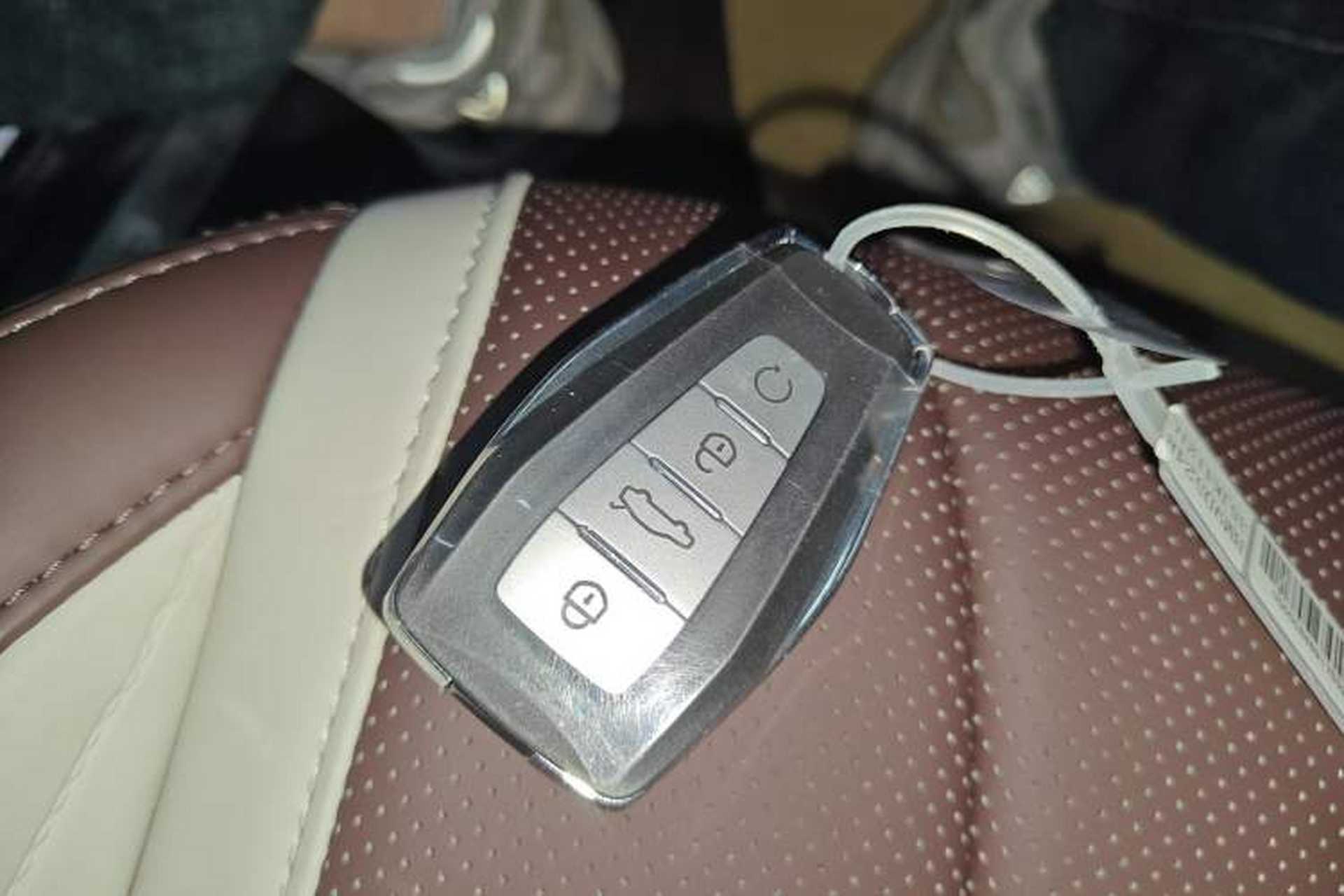 Used Geely Auto Monjaro L 2024 2.0TD High-Power Automatic Two-Wheel Drive Yunqi Version Interior 1