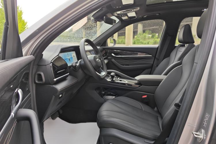 Used Geely Auto Monjaro L 2024 2.0TD DCT EVO Two-Wheel Drive Long-Range Version Interior 1