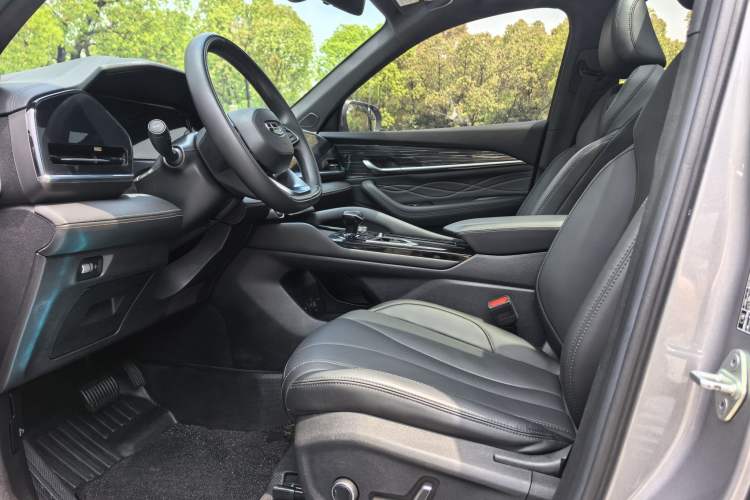 Used Geely Auto Monjaro L 2024 2.0TD DCT EVO Two-Wheel Drive Long-Range Version Interior 1