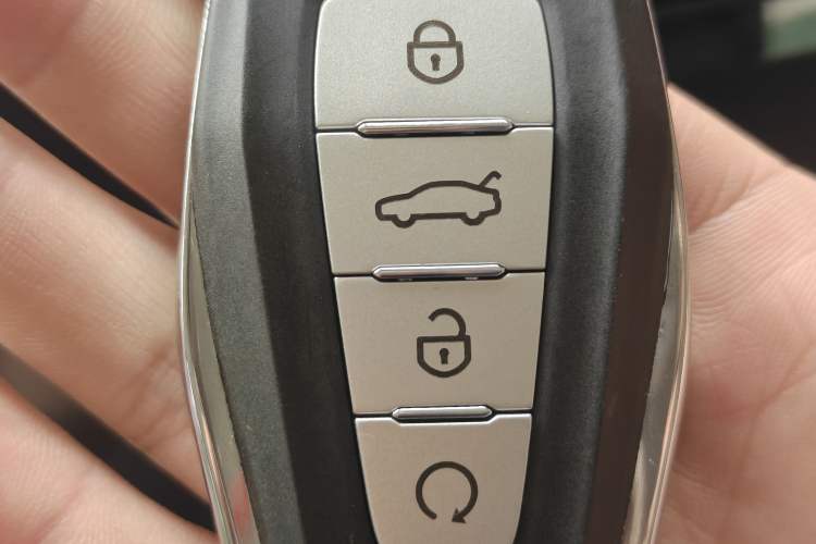 Used Geely Auto Monjaro L 2024 2.0TD High-Power Automatic Two-Wheel Drive Yunqi Version Interior 1